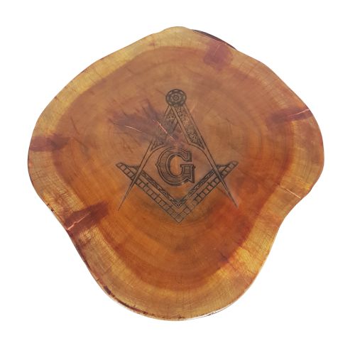 Grabado sobre madera cruda